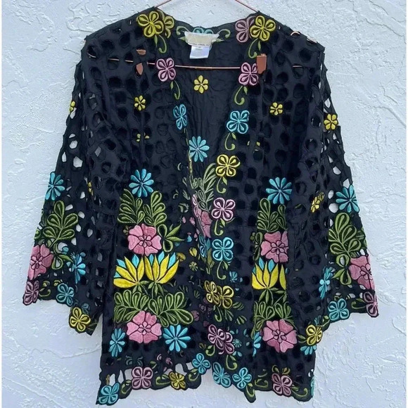 International Apparel Mart Womens Embroidered Floral Top Blouse Black Sz Small - Picture 1 of 11